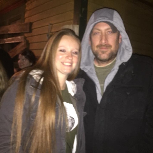 Meet your Posher, Tiffanie - Picture 1 of 1